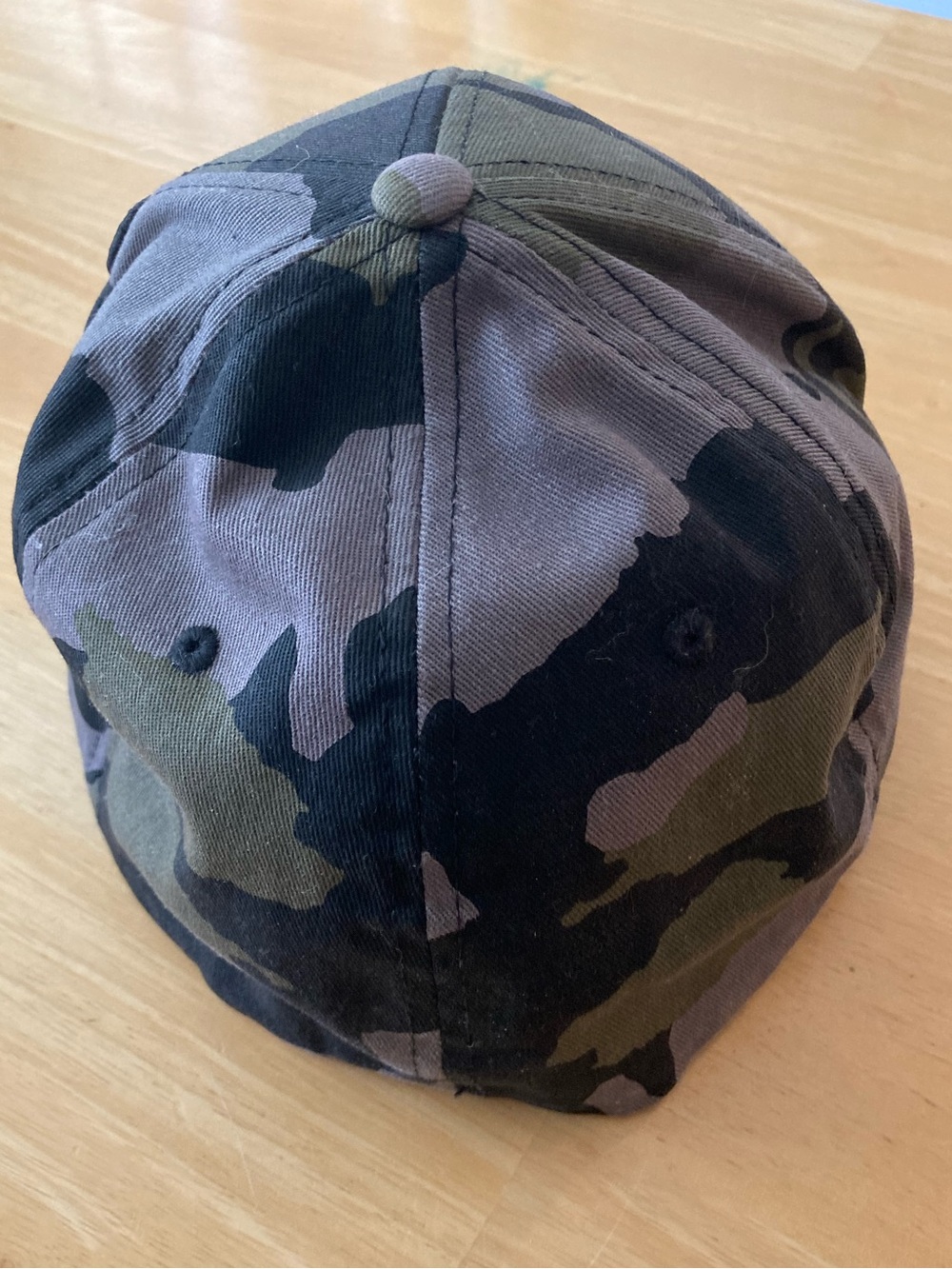 Fox Mens Flex-Fit Camo Hat with Raised Fox Head Patch - Picture 4 of 8